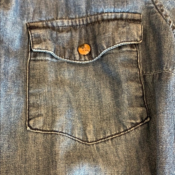 Tie waist chambray shirt; Merona Size Medium - Picture 5 of 10